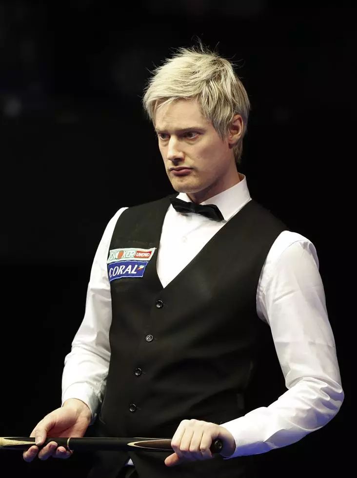 凭借社交媒 凭借社交媒