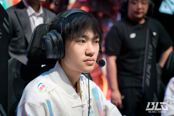 棋手在布局 棋手在布局