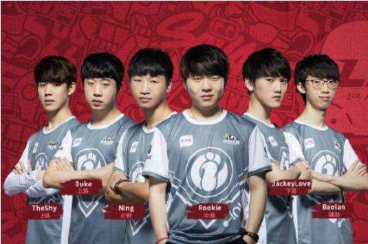 曹永竞谈对位远藤航：想突破他，但身体一上来我直接摔倒，巨夸张.