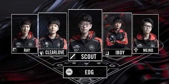 罗马诺：安东尼转会目前局势尚未明朗，他还是想留在欧洲踢球