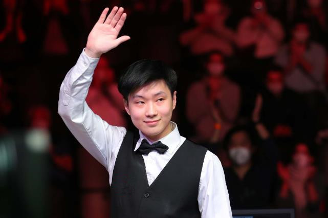 斯基拉：佩雷罗今天体检接受热那亚体检并签约，年薪20万欧